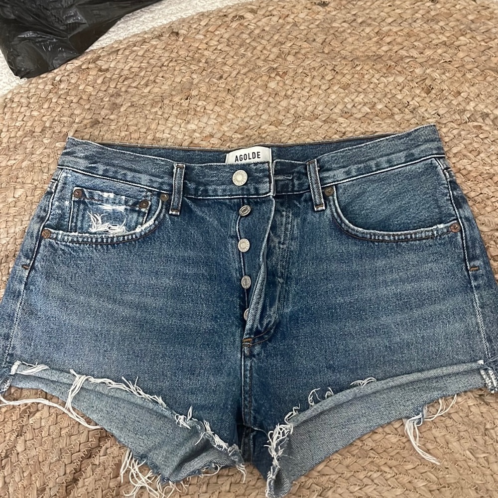 A golden Parker jean shorts size 28